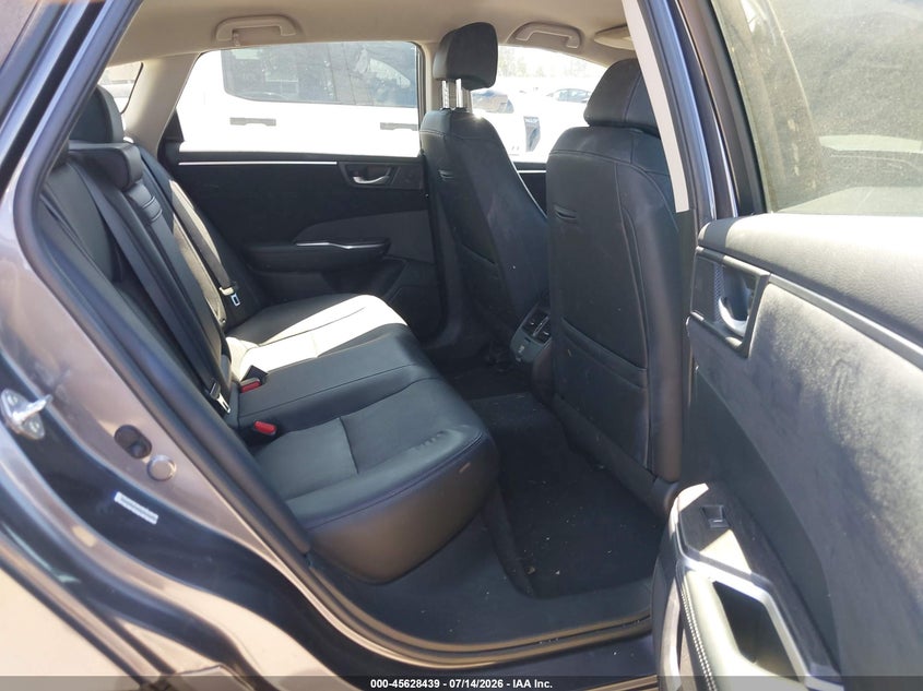 2018 Honda Clarity Plug-In Hybrid Touring VIN: JHMZC5F38JC008729 Lot: 45628439