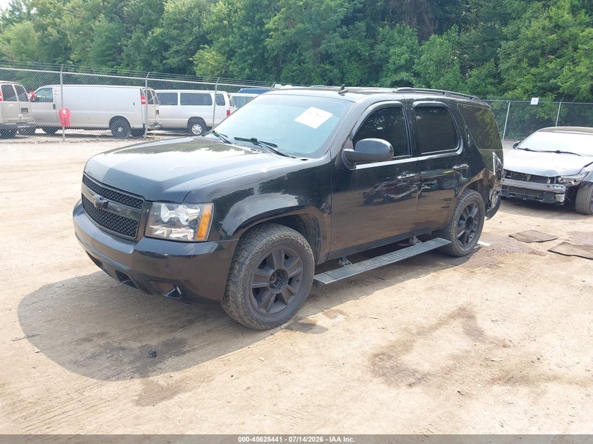 2010 CHEVROLET TAHOE auction photo 2