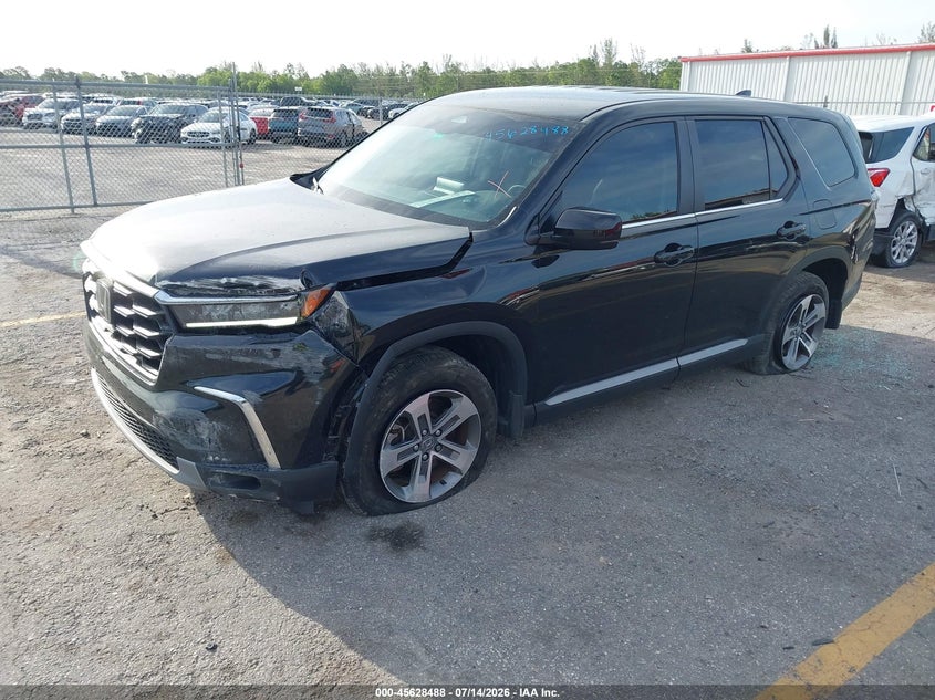 2024 Honda Pilot, Left Front, IAAI, VIN 5FNYG2H52RB016550 — photo 2