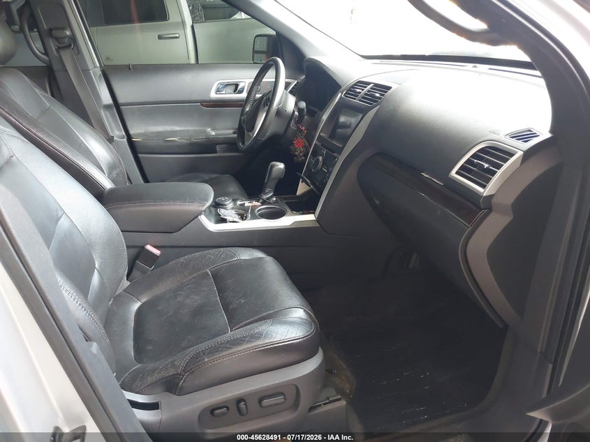 2011 FORD EXPLORER auction photo 5