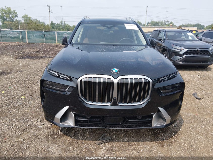 BMW X7 - zdjecie 12