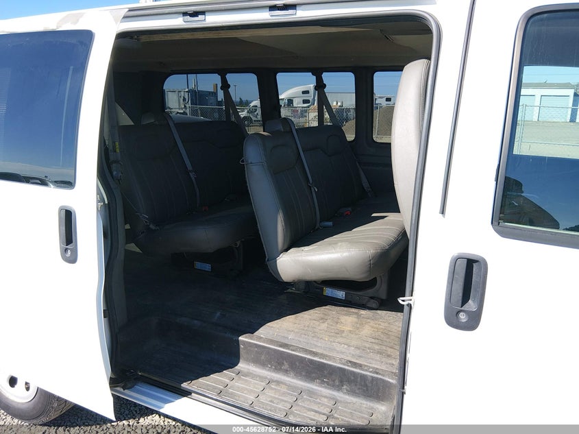 2011 CHEVROLET EXPRESS 1500 auction photo 8