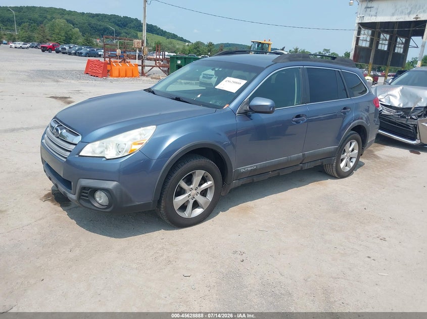 2013 SUBARU OUTBACK auction photo 2