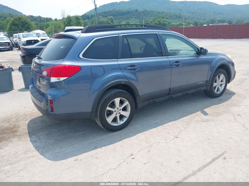 2013 SUBARU OUTBACK auction photo 4