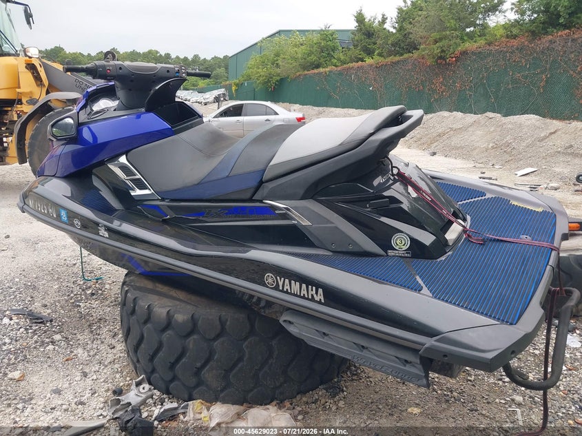 2014 YAMAHA FX-CRUISER SHO auction photo 3