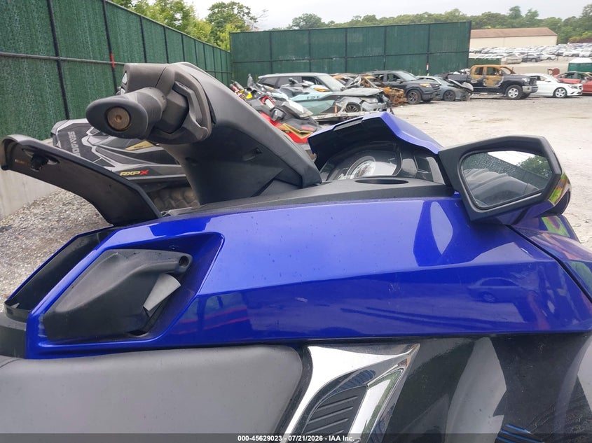2014 YAMAHA FX-CRUISER SHO auction photo 8