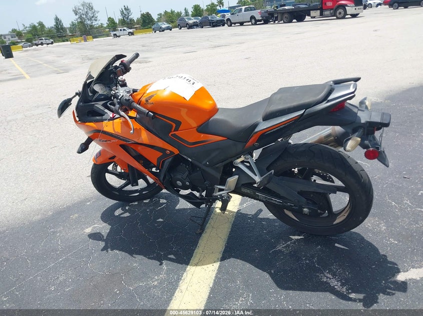 2016 HONDA CBR300 auction photo 3