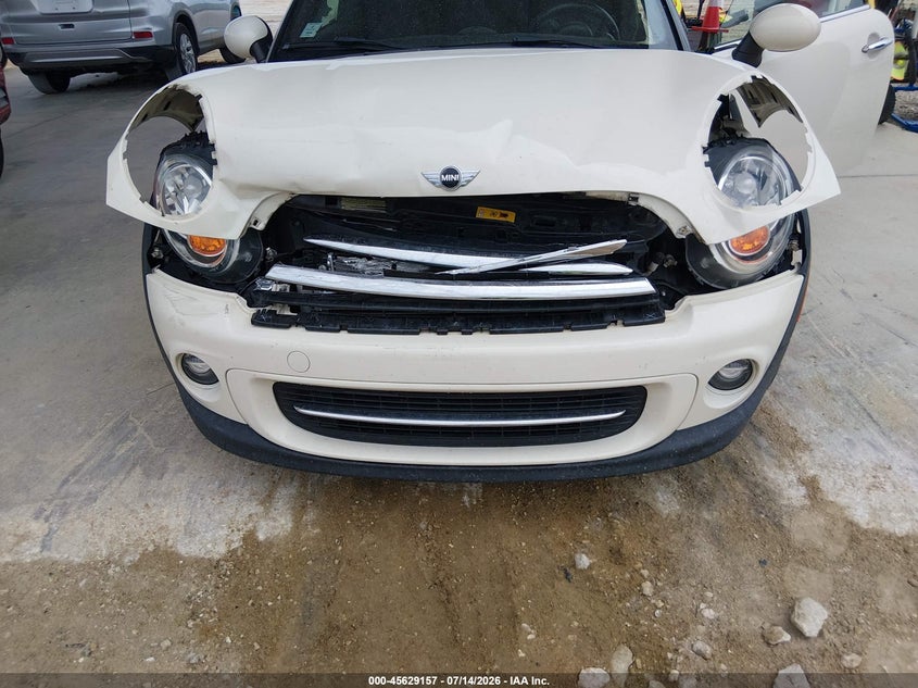 2015 Mini Roadster Cooper VIN: WMWSY1C57FT626065 Lot: 45629157