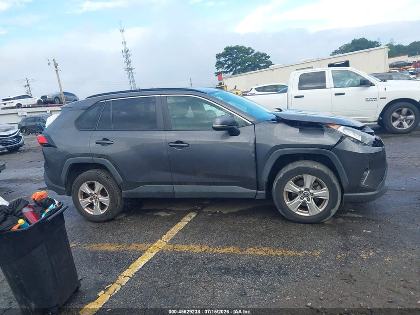 TOYOTA RAV4 - zdjecie 13