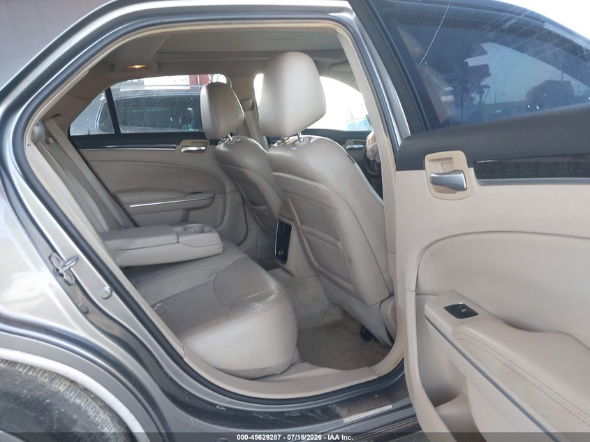 2011 CHRYSLER 300 auction photo 8