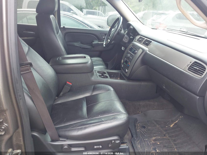 2013 CHEVROLET TAHOE auction photo 5