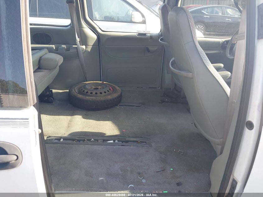 1999 Plymouth Grand Voyager VIN: 2P4GP2434XR106862 Lot: 45629466