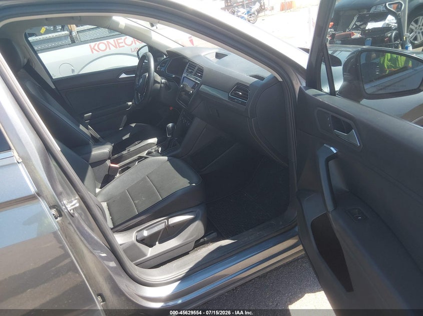 2019 VOLKSWAGEN TIGUAN auction photo 5