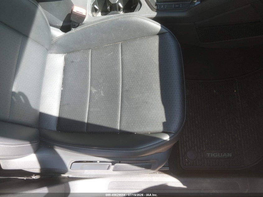 2019 VOLKSWAGEN TIGUAN auction photo 8