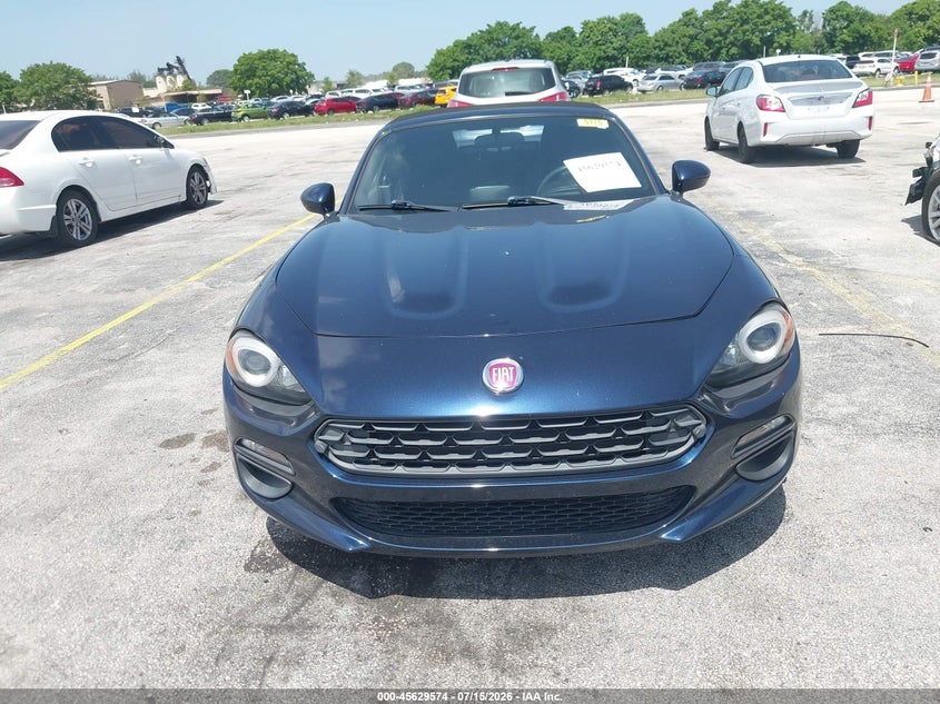 2018 Fiat 124 Spider Classica VIN: JC1NFAEK1J0135961 Lot: 45629574