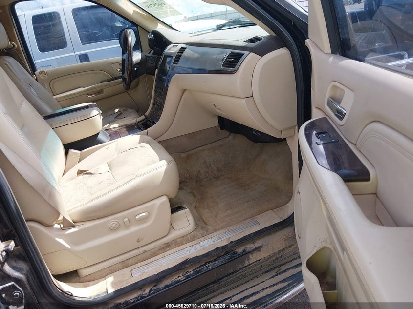 2007 CADILLAC ESCALADE ESV auction photo 5