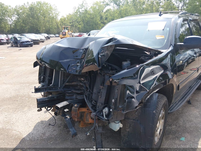 CHEVROLET TAHOE 2013 VIN 1GNSKBE02DR361066