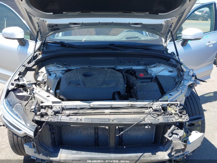 2018 Volvo Xc60 T6 Momentum VIN: LYVA22RK8JB111236 Lot: 45629874