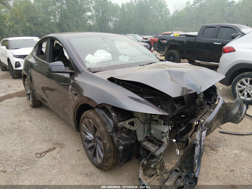 Vin: 7saygdee5ta702413, lot: 46128390, tesla model y all-wheel drive/long range launch series/premium all-wheel drive 2026 img_1