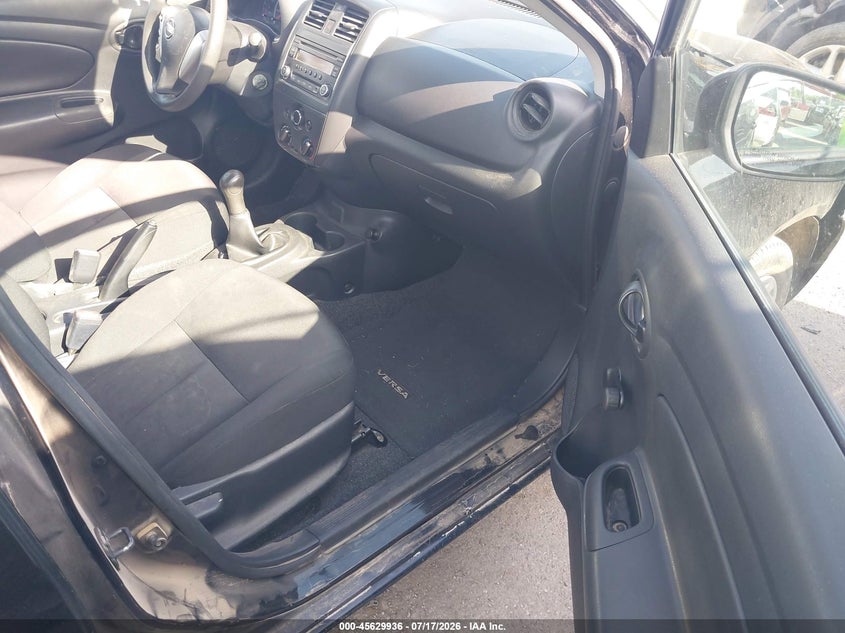 2017 Nissan Versa 1.6 S VIN: 3N1CN7AP1HL827753 Lot: 45629936