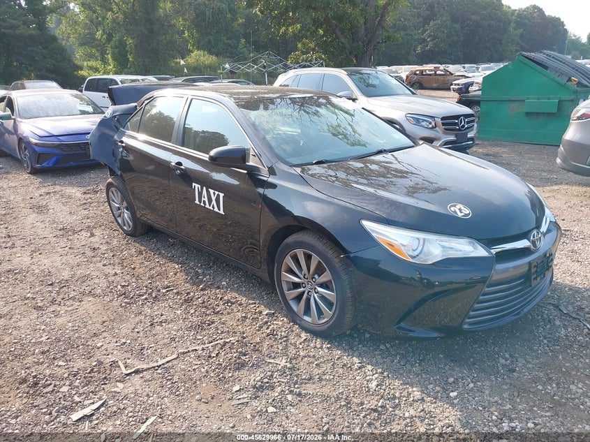 2017 TOYOTA CAMRY XLE