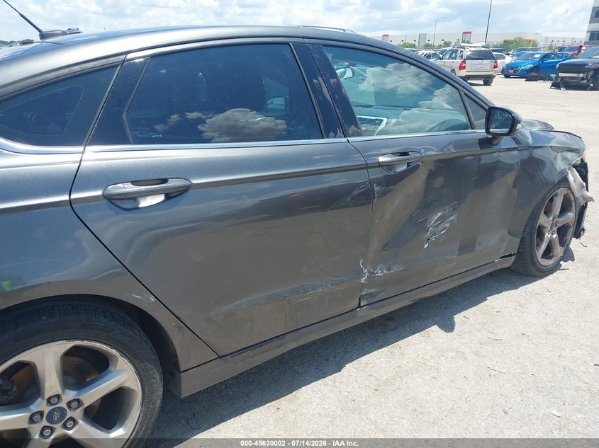 2015 FORD FUSION auction photo 6