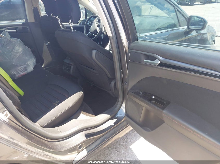 2015 FORD FUSION auction photo 8