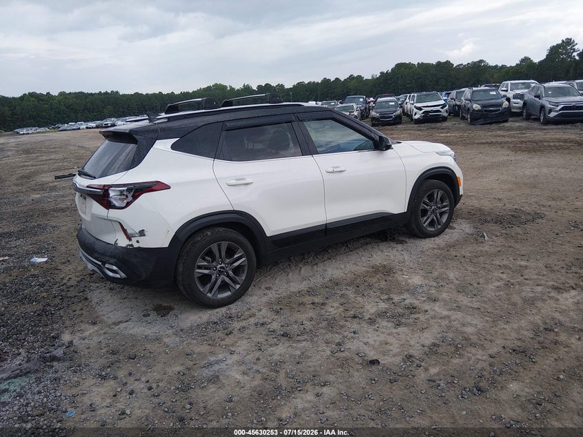 2023 KIA SELTOS auction photo 4