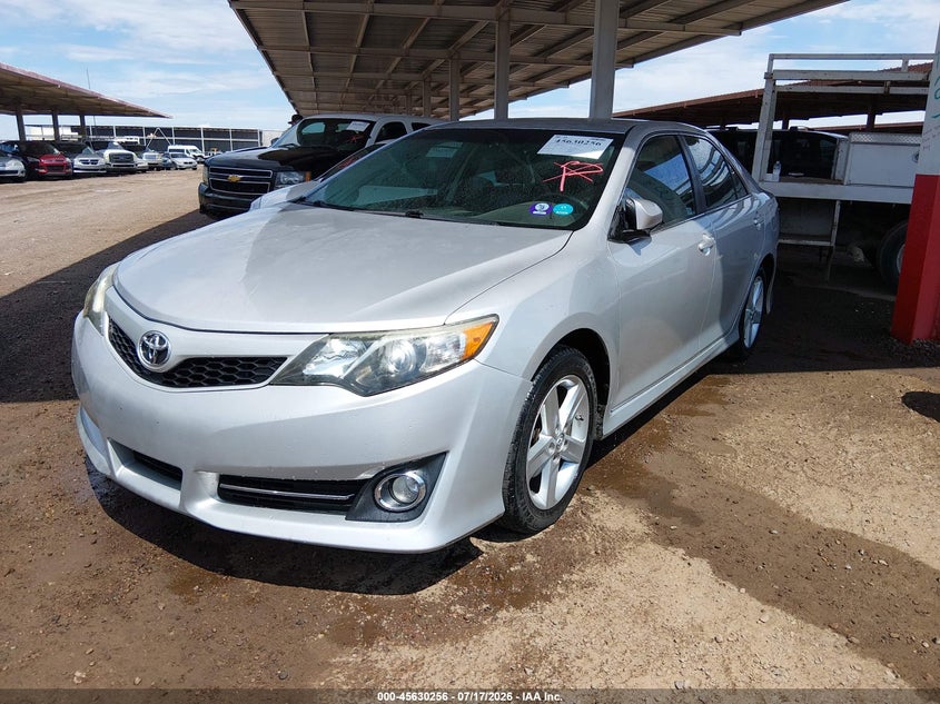 Vin: 4t1bf1fk7eu367964, lot: 46128722, toyota camry se 20142