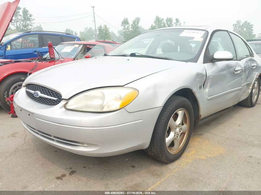 2002 FORD TAURUS auction photo 2