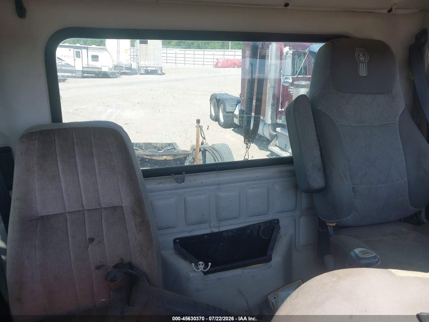 2003 MACK 600 auction photo 6