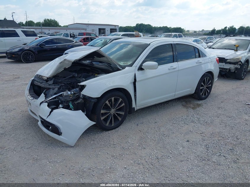Vin: 1c3bc8fgxbn567586, lot: 46128858, chrysler 200 s 20112