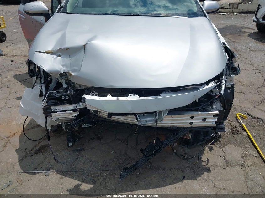 2026 TOYOTA COROLLA auction photo 6