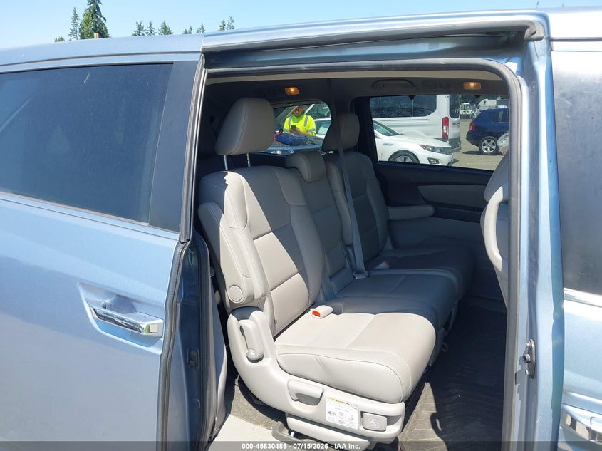 2014 HONDA ODYSSEY auction photo 8