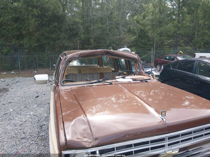 1988 CHEVROLET SUBURBAN auction photo 6