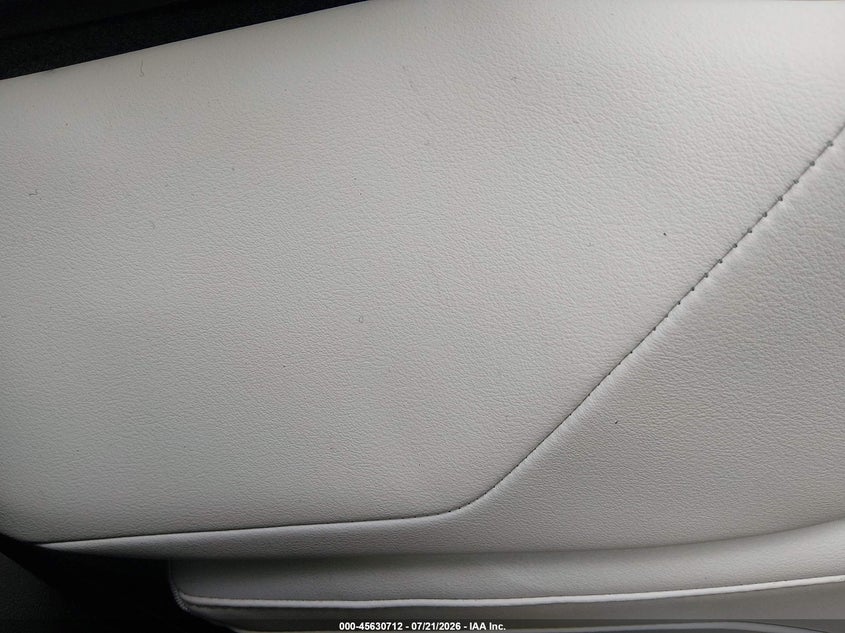 2025 CADILLAC LYRIQ auction photo 8