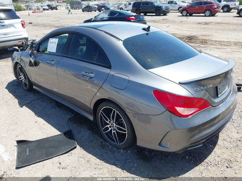 2019 MERCEDES-BENZ CLA 250 — zdjęcie 3