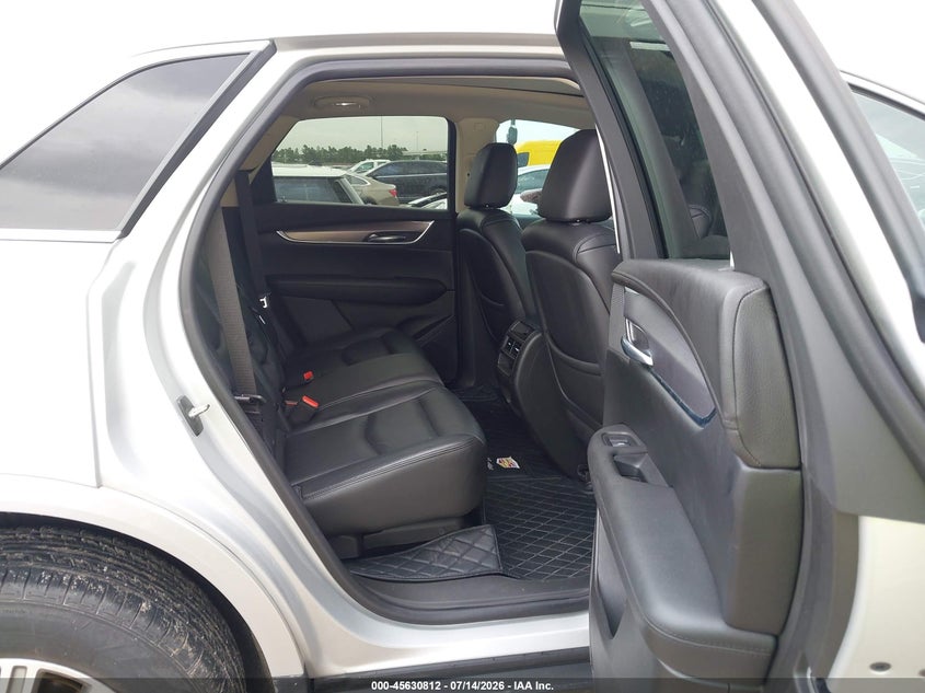 CADILLAC XT5 - zdjęcie 8