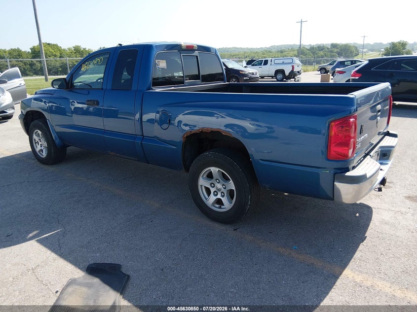 2005 DODGE DAKOTA auction photo 3