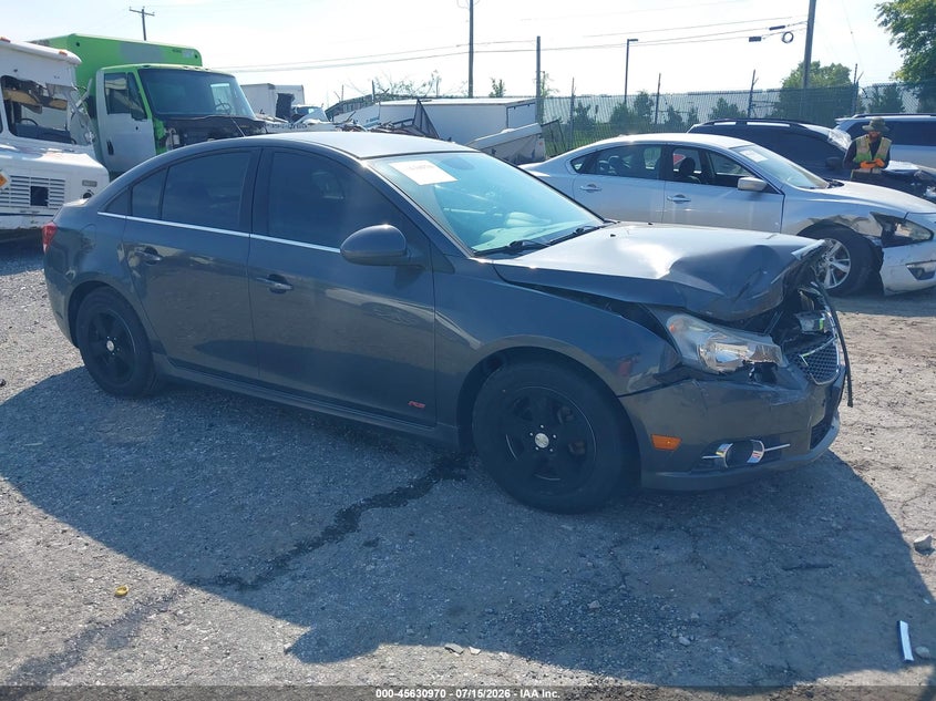 2013 CHEVROLET CRUZE auction photo 1