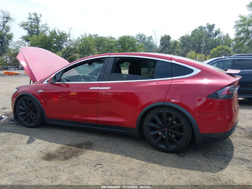 2016 Tesla Model X 60D/70D/75D/90D/P100D VIN: 5YJXCBE21GF006123 Lot: 45630990