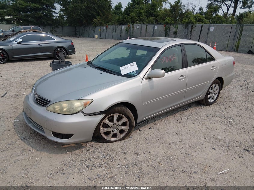 2005 Toyota Camry, Удар спереди, IAAI, VIN 4T1BF30KX5U087671 — фото 2