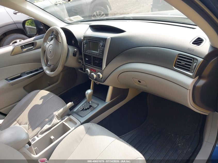 2013 SUBARU FORESTER auction photo 5