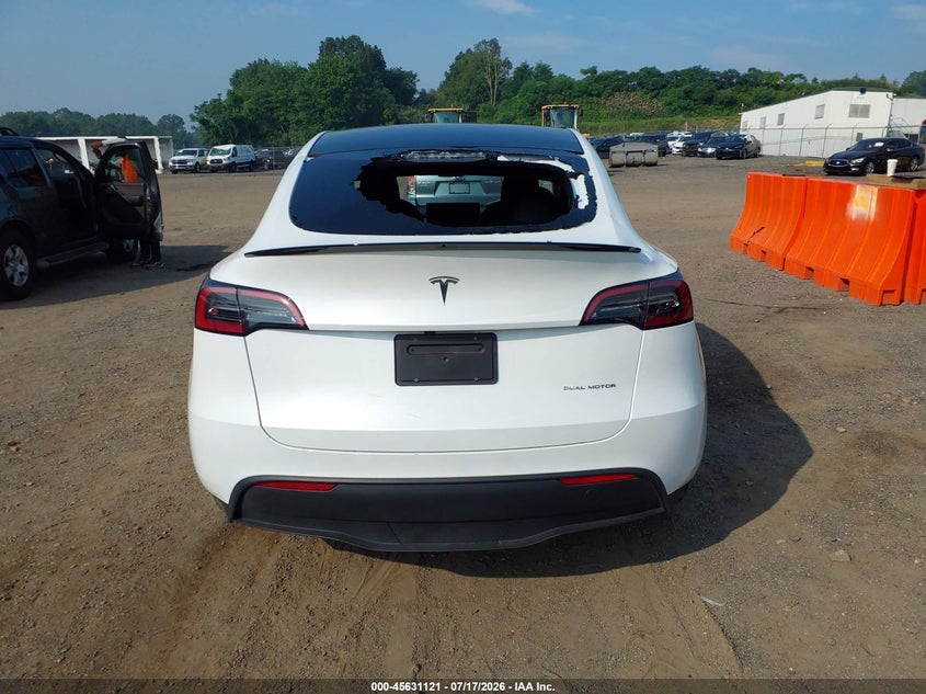 2024 Tesla Model Y Long Range Dual Motor All-Wheel Drive VIN: 7SAYGDEE9RA278551 Lot: 45631121