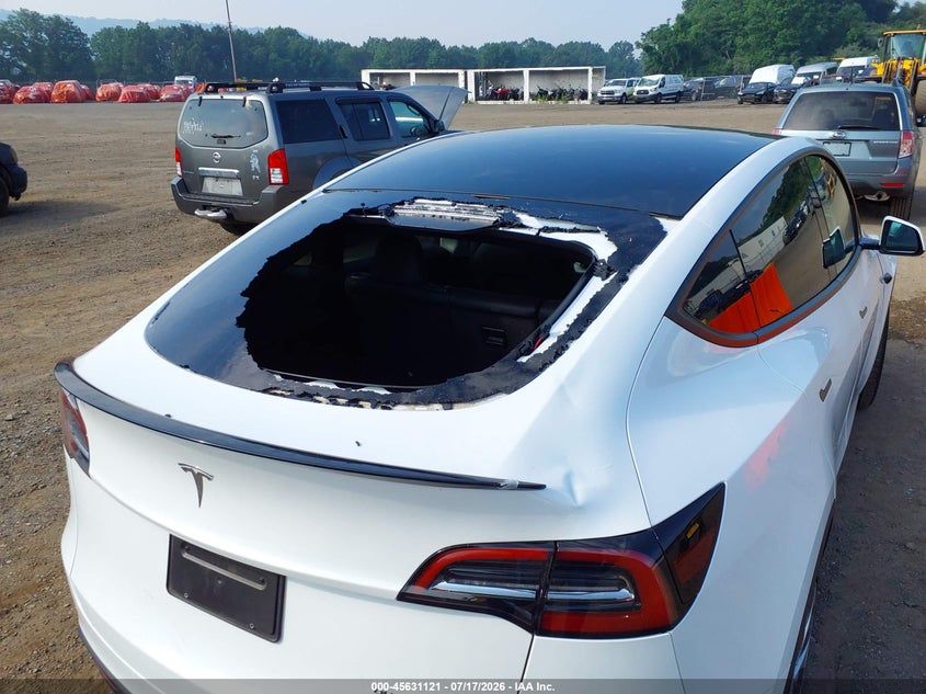 2024 Tesla Model Y Long Range Dual Motor All-Wheel Drive VIN: 7SAYGDEE9RA278551 Lot: 45631121
