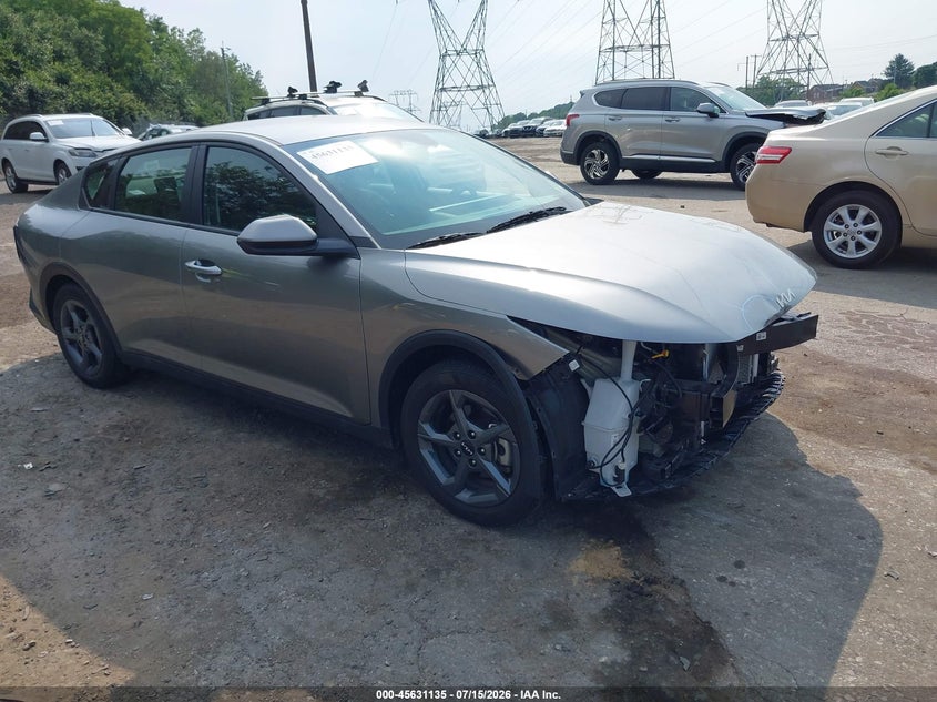 Vin: 3kpft4de1se142320, lot: 46129601, kia k4 lxs 2025 img_1
