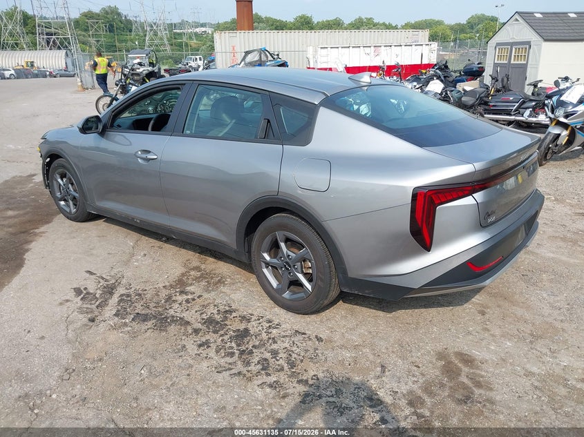 Vin: 3kpft4de1se142320, lot: 46129601, kia k4 lxs 20253