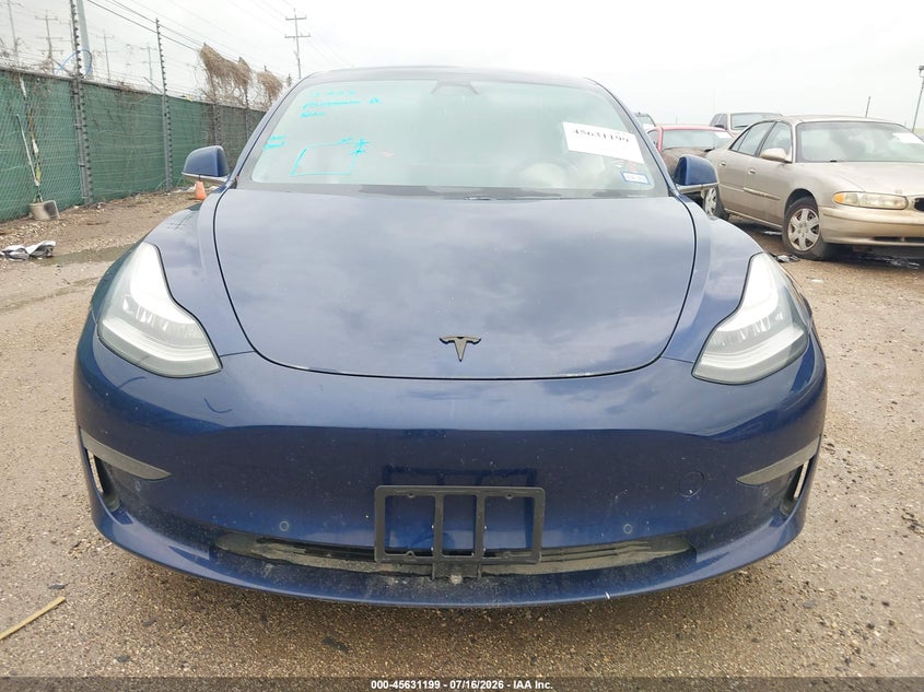 TESLA MODEL 3 - zdjęcie 12