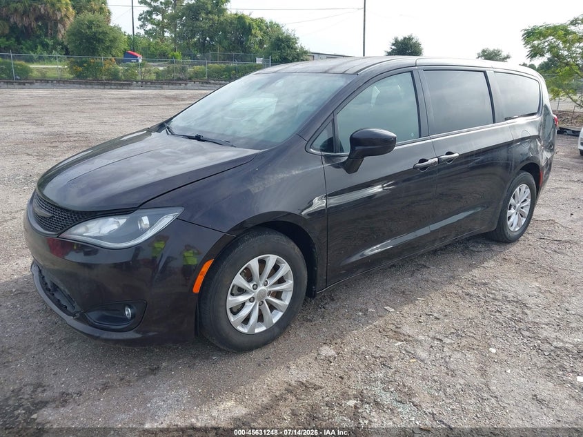 2018 Chrysler Pacifica Touring Plus 2C4RC1FG2JR289303 photo 1