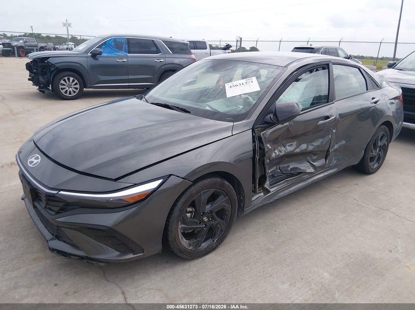 2026 Hyundai Elantra Sel Sport, Left Side, IAAI, VIN KMHLM4DG9TU136636 — photo 2